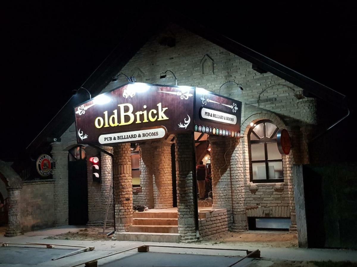 Готель Oldbrick Pub Сомбор Екстер'єр фото