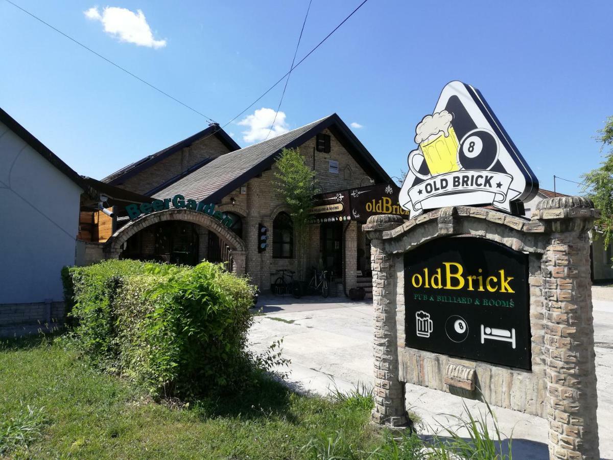 Готель Oldbrick Pub Сомбор Екстер'єр фото